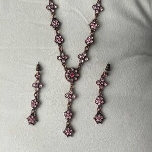 *NEW WITH TAG* Elegant Pink Crystal Necklace